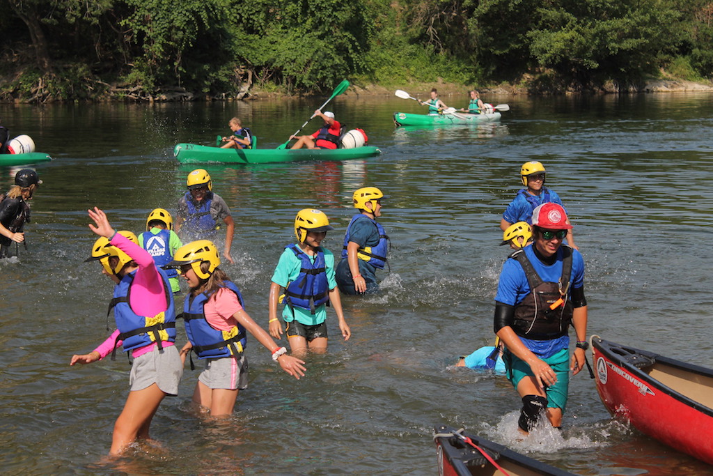 Village Camps International Summer Camp Ardèche, France 2019-07-26 https://www.villagecamps.com/journals_admin/images/2232-1621-MiniD6 copy.jpg